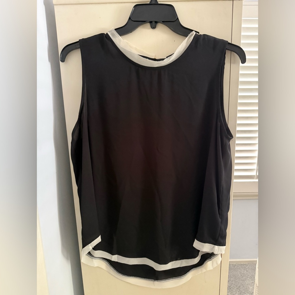 Who What Wear Black and White Sleeveless Tank Top